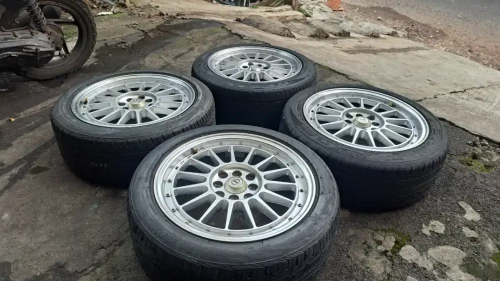 Velg mobil r16 cocok xenia avanza livina jazz city vios yaris swift