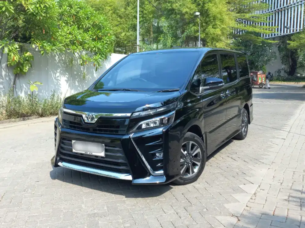 ORISINIL TERAWAT | TOYOTA VOXY 2020
