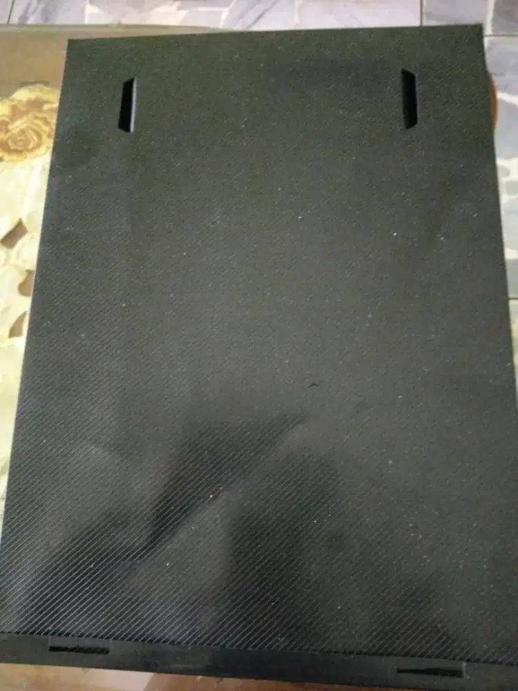 Kotak sepatu ket