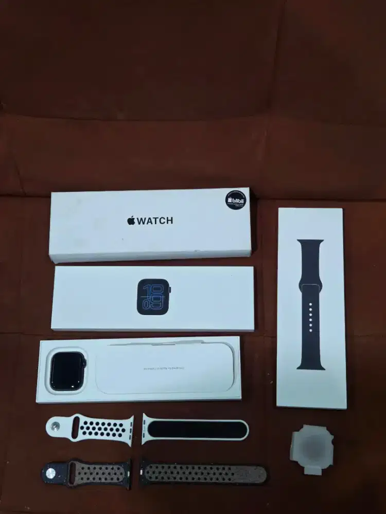 Apple Watch Se Gen 3 yang 44 Mm lengkap resmi garansi