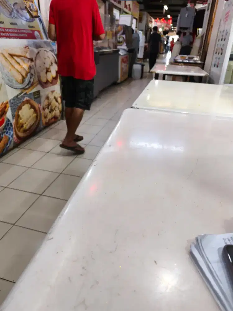 Jaga toko dipasar