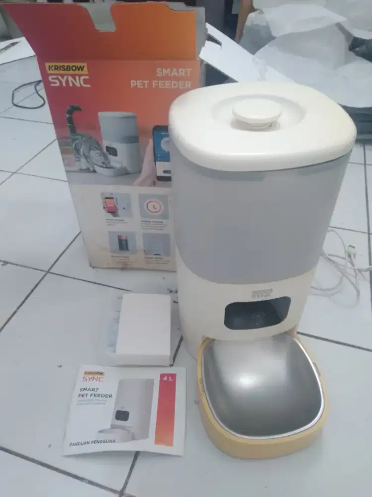Krisbow Sync smart pet feeder