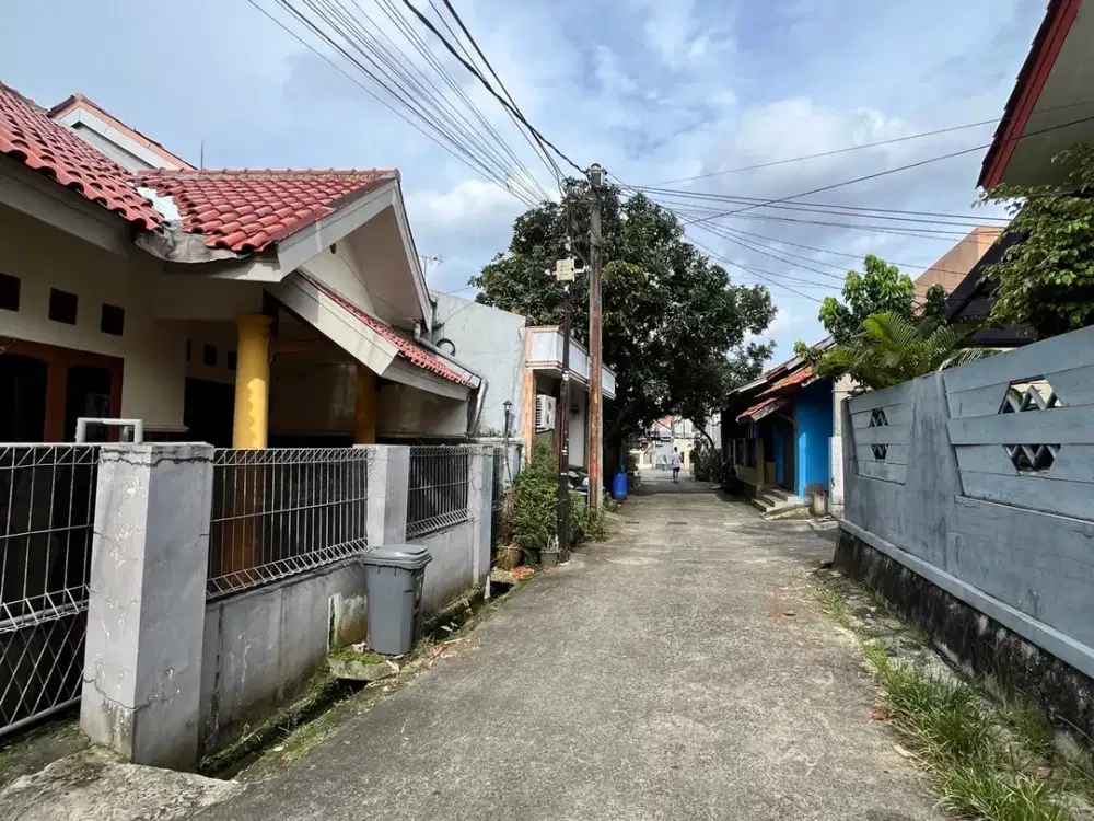 Rumah Minimalis 7 Menit ke Gerbang Tol Kukusan 3 SHM Siap Huni J-46288