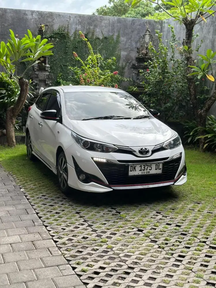 YARIS TRD S 2018 MATIC ASLI BALI LOW KM