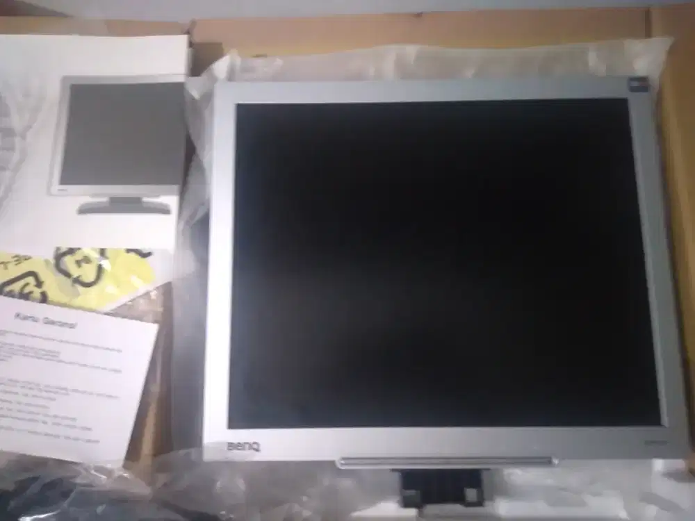 Lcd monitor BENQ 17 kotak