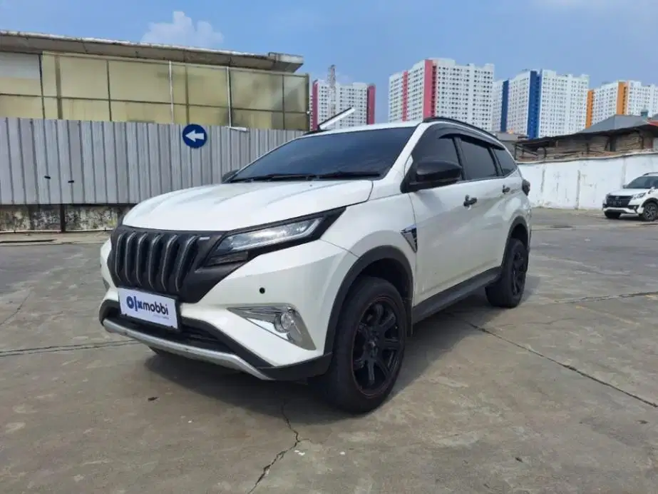 DP MURAH - Daihatsu Terios 1.5 R Bensin-AT 2018 Putih