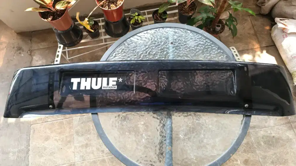 Windshield mobil thule