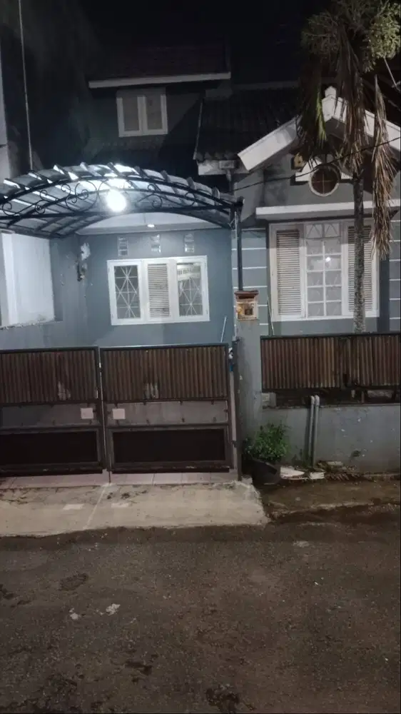Disewakan rumah diBumi Bintaro Permai lokasi dekat dgn PIM