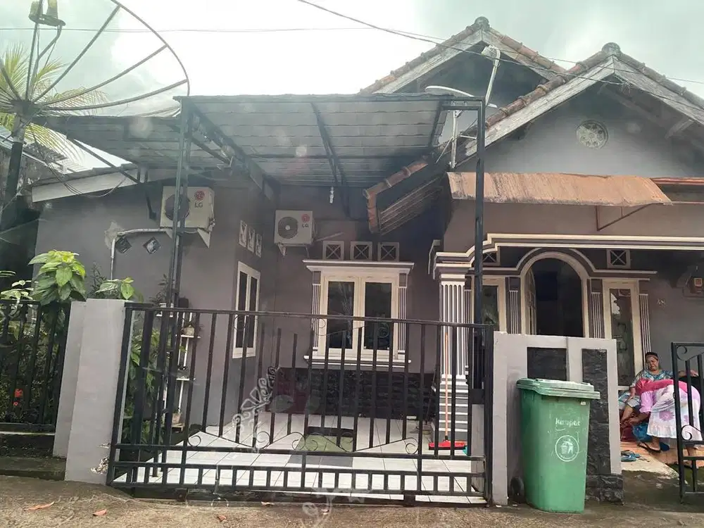 Di Jual Rumah yang terletak di Kelurahan Pasar 1 Muara enim