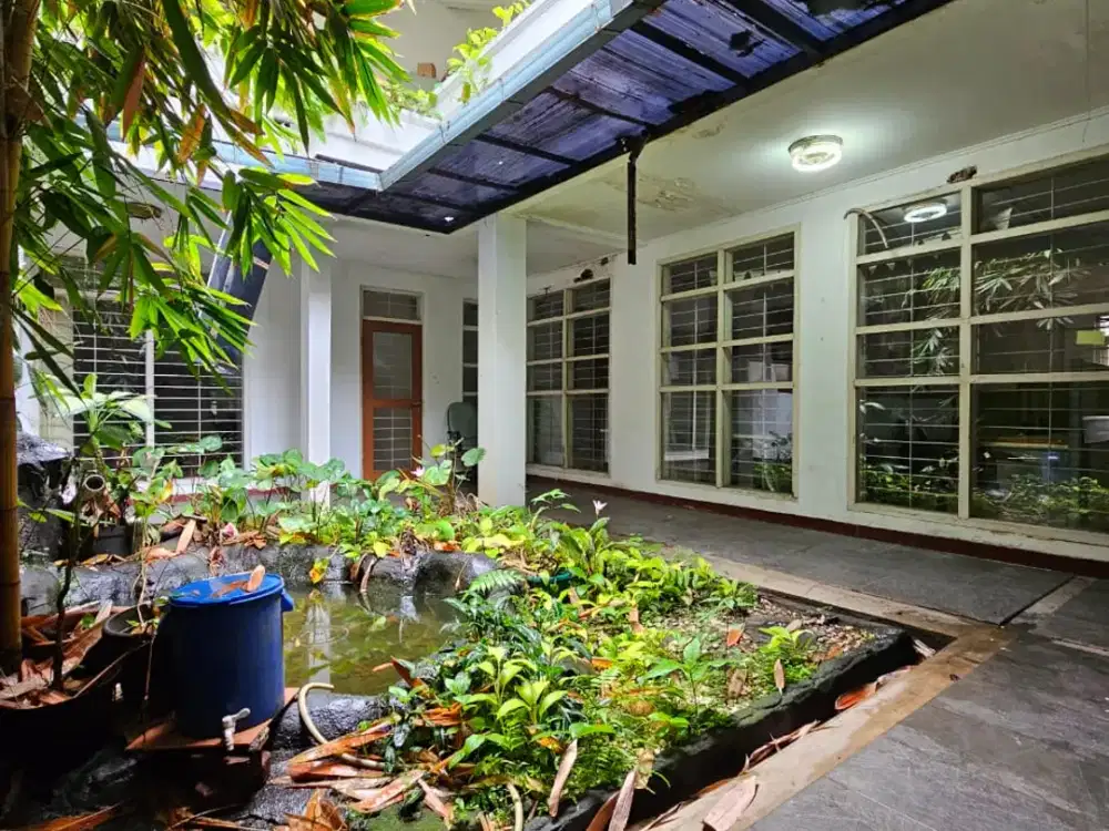 Dijual Rumah Strategis 2 Lantai Super Luas Dekat Blok M Square di Mampang Jaksel Lr-12294