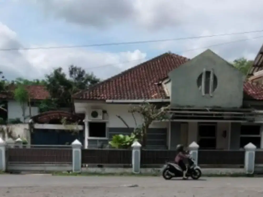 Tanah istimewa bonus bangunan dekat kampus AMTA utara Ambarukmo plaza