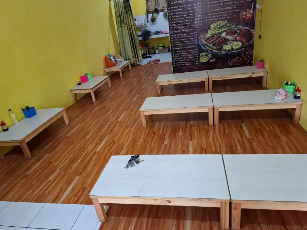 Bangku dagangan