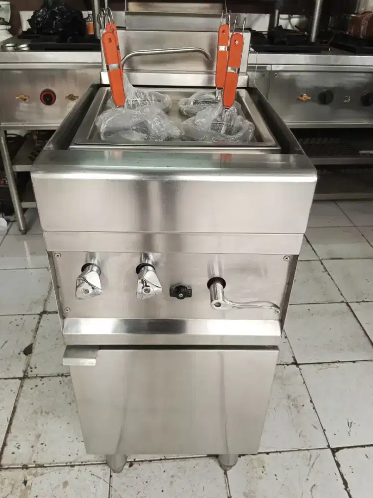 Noodle Cooker 4 Lubang – Praktis untuk Usaha Mie dan Kuliner