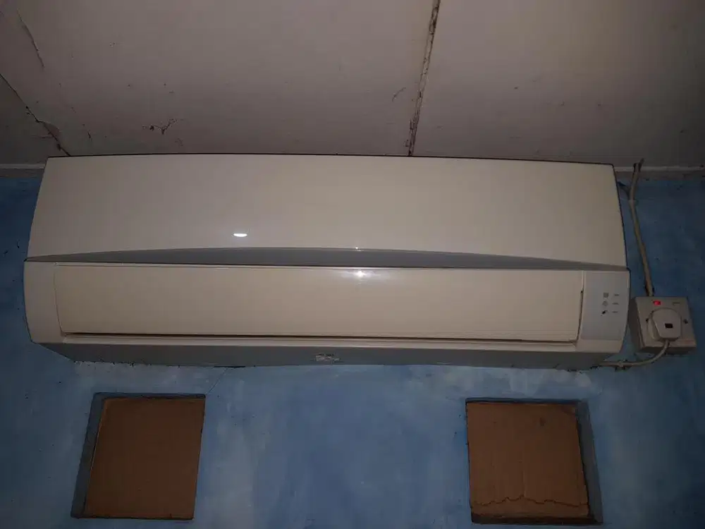 AC SHARP 1 PK (masih dingin)