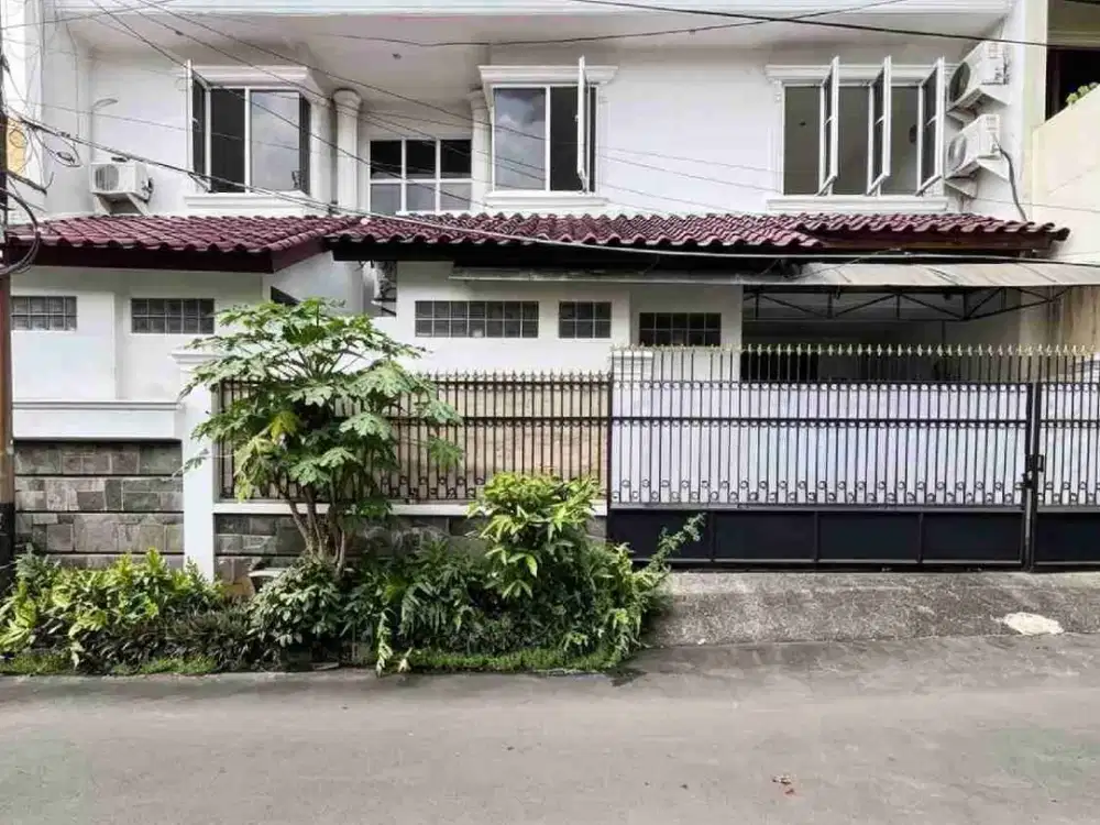 RUMAH CANTIK DAN ASRI DI KEMANGGISAN SLIPI