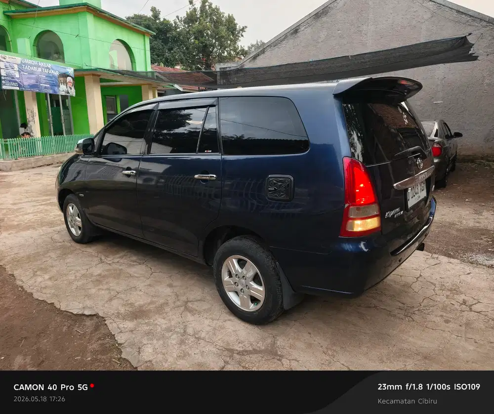 Toyota Kijang Innova 2004 Bensin