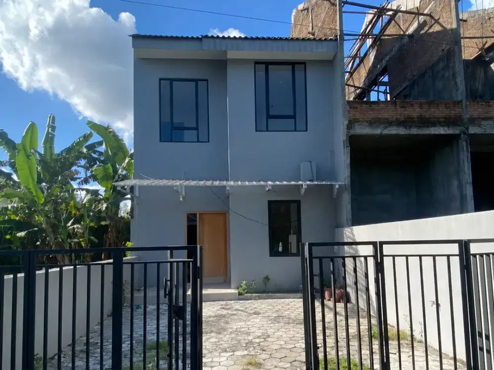 DIJUAL CEPAT RUMAH 2 LANTAI SIAP HUNI DI BELAKANG JCM, NEGO SAMPAI JADI