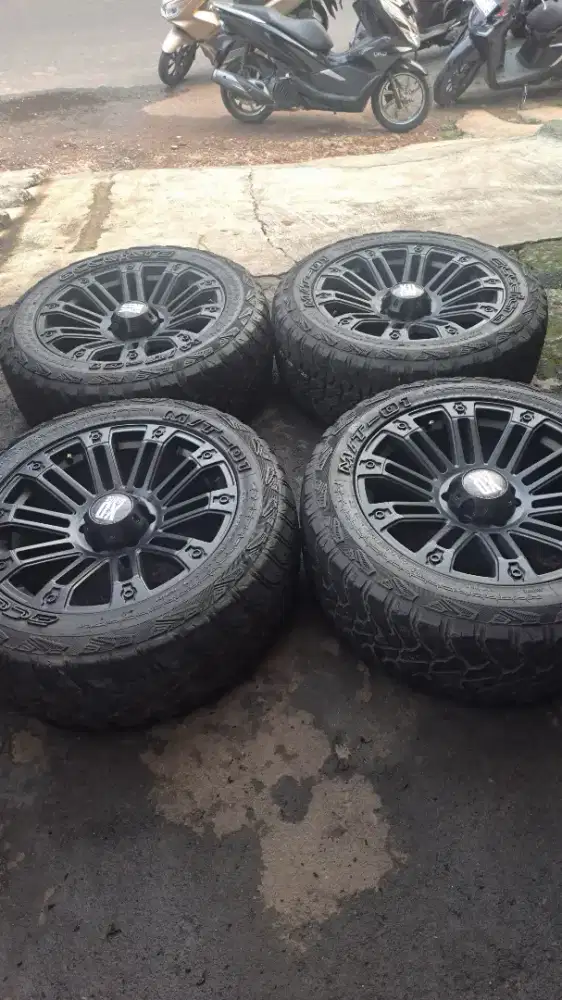 Velg dan ban r20 cocok buat pajero fortuner hilux triton strada