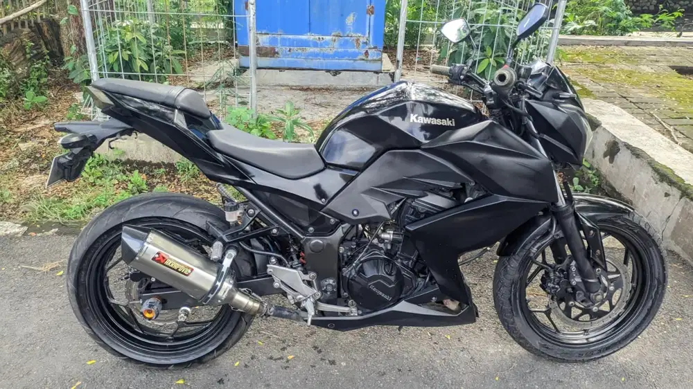Ninja Z 250 Fi 2013 Hitam AD Solo