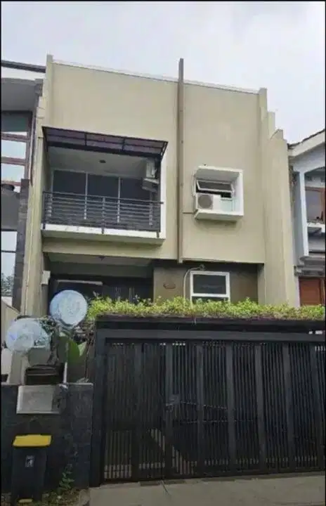 Dijual Rumah di Setraduta Bandung Siap Huni