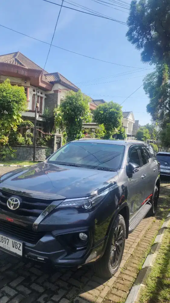 Jual cepat fortuner trd vrz 2020