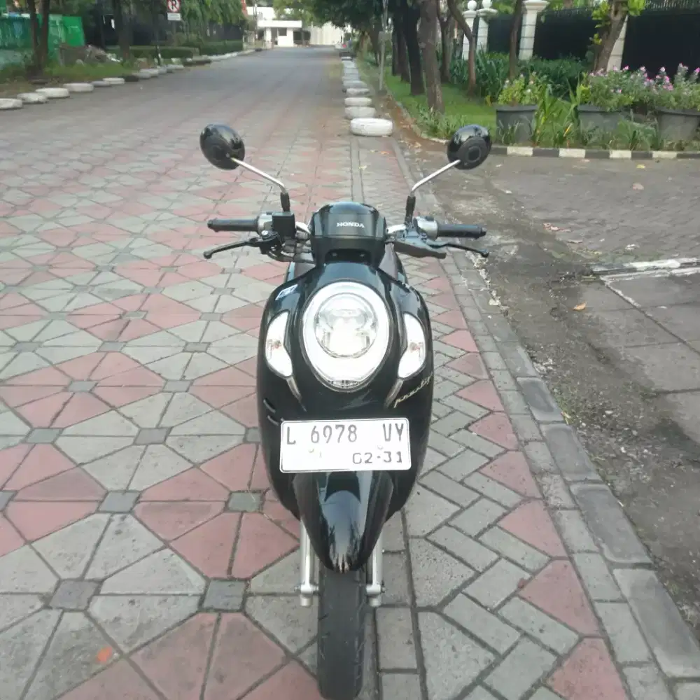 Scoopy prestige 2021 barang sgt bagus siap pakai samsat kedinding