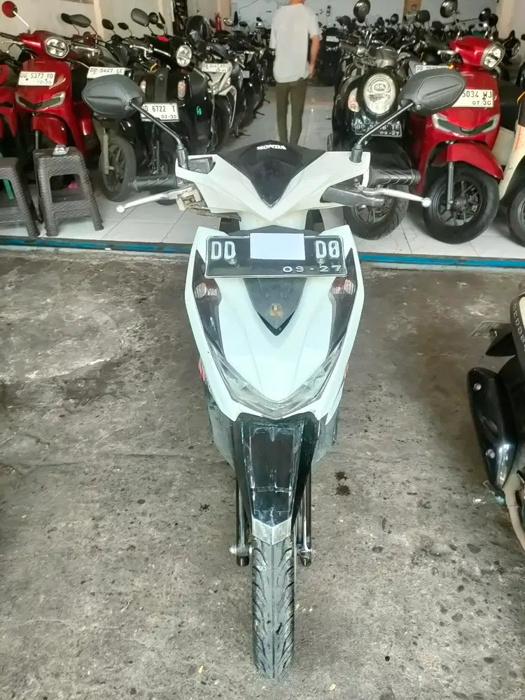 Honda Beat 110cc 2022 putih hitam
