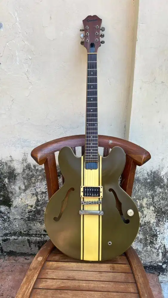 Epiphone Tom Delonge Es 333