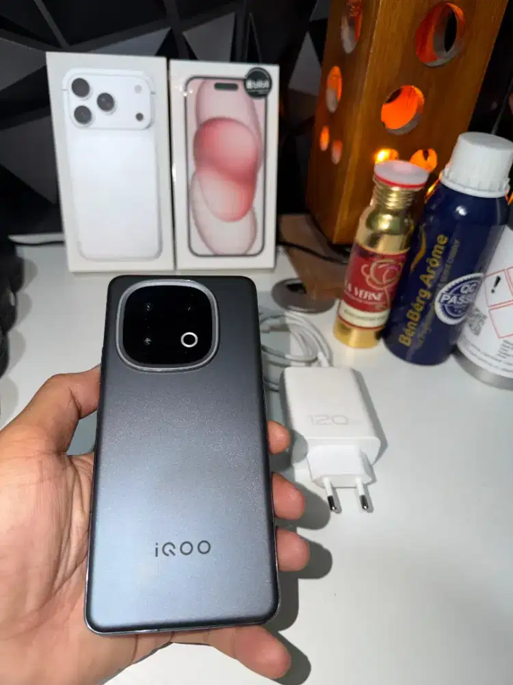 Iqoo 13 RAM 16/512GB RESMI