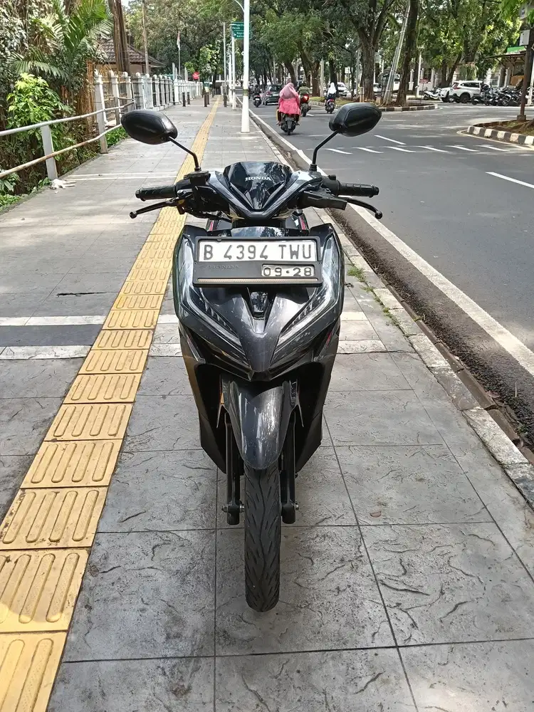 DIJUAL CASH NEW HONDA VARIO 125 CBS ISS THN 2018 PJK IDUP SIAP PAKAI