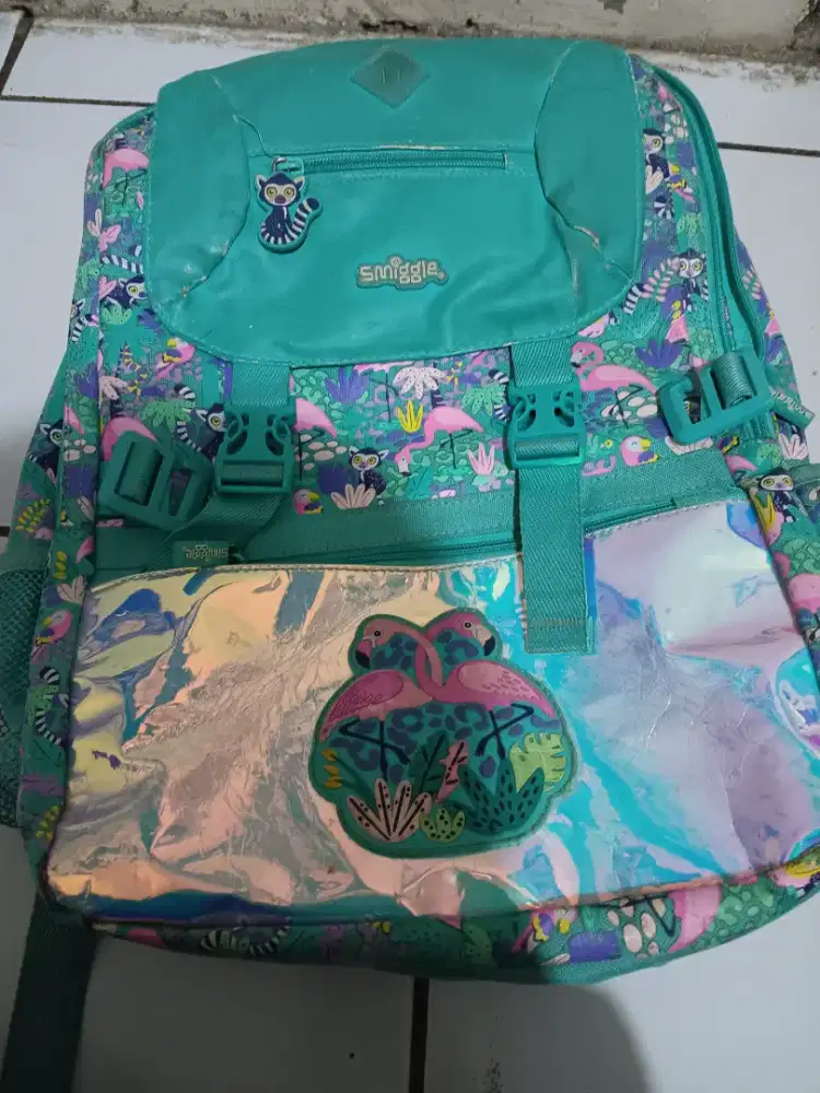 Tas sekolah anak smiggle