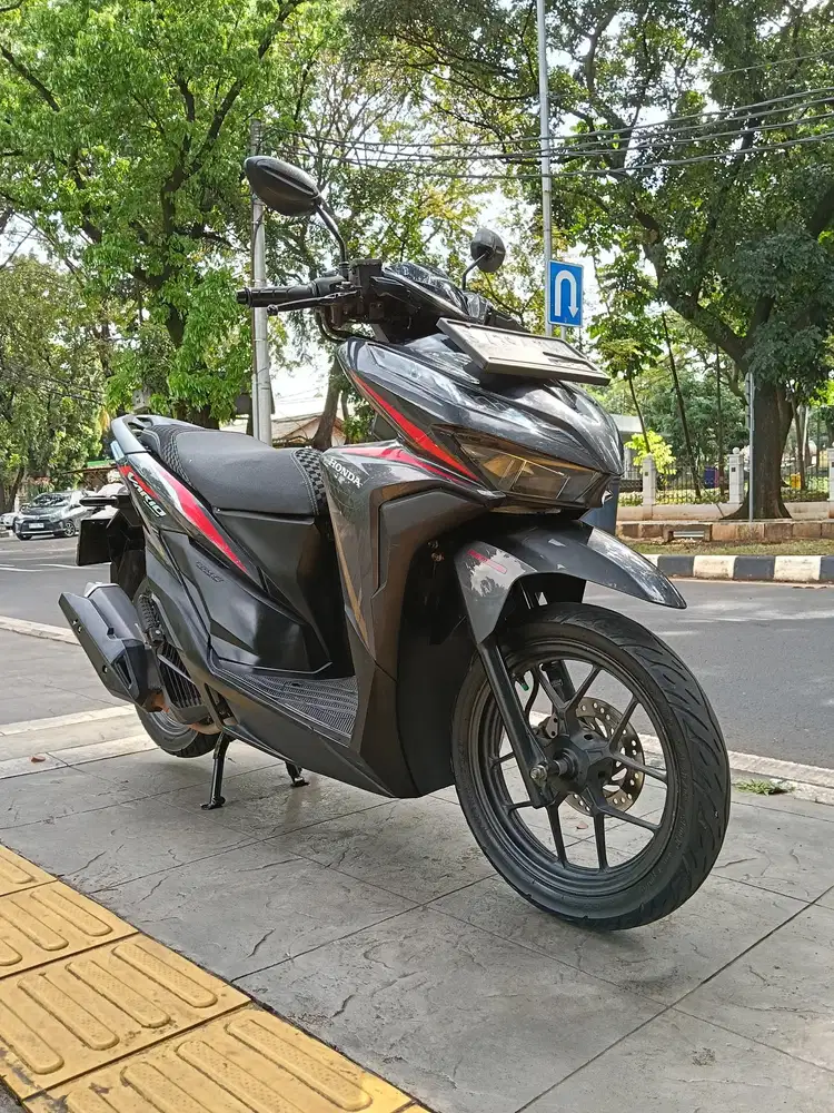DIJUAL CASH NEW HONDA VARIO 125 CBS ISS THN 2018 PJK IDUP SIAP PAKAI