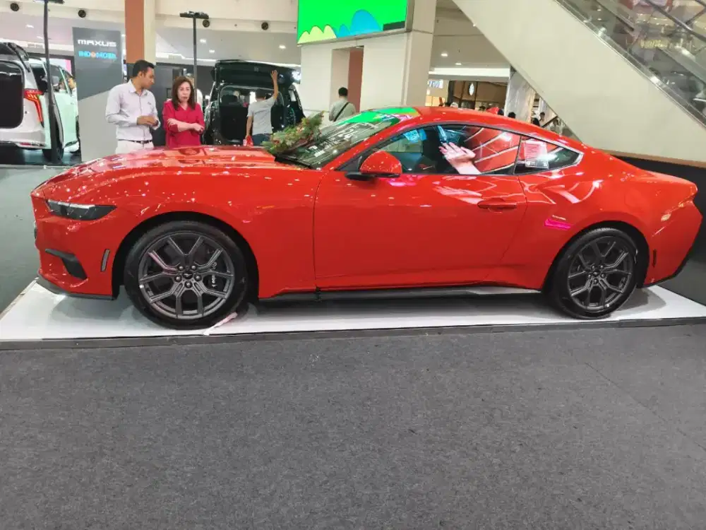 Ford Mustang 2.3 tahun 2025