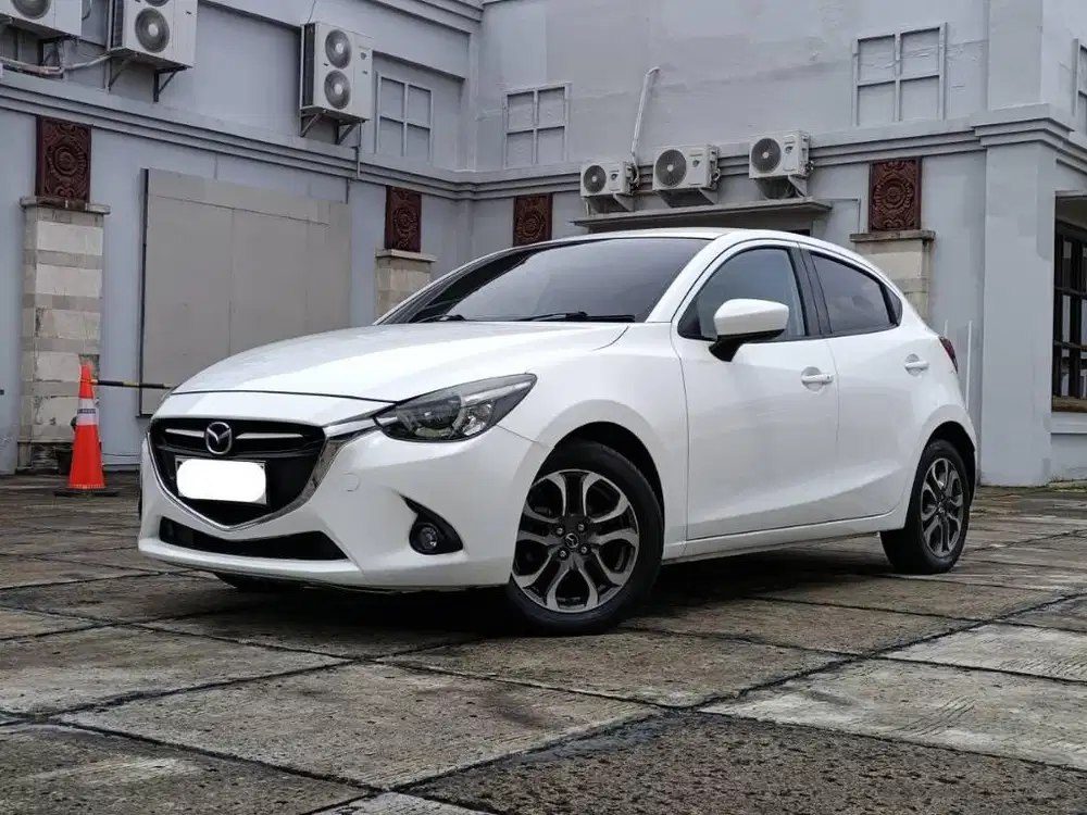 Mazda 2 R 1.5 Skyactiv AT 2014