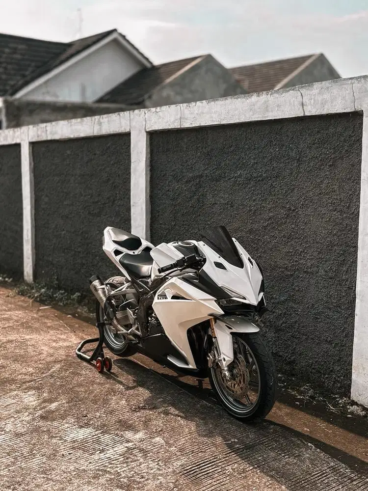 CBR 250RR LOW KM NON ABS