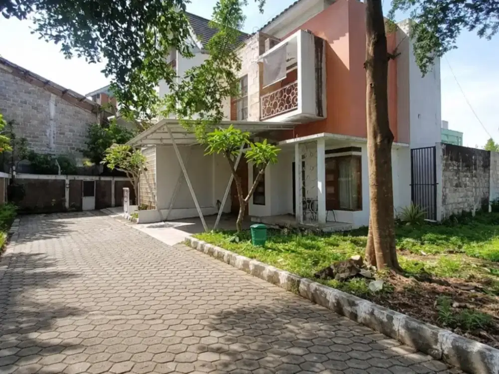 DIJUAL CEPAT BU RUMAH 2 LANTAI DI PINGGIR KOTA JOGJA, HARGA NEGO SAMPAI JADI