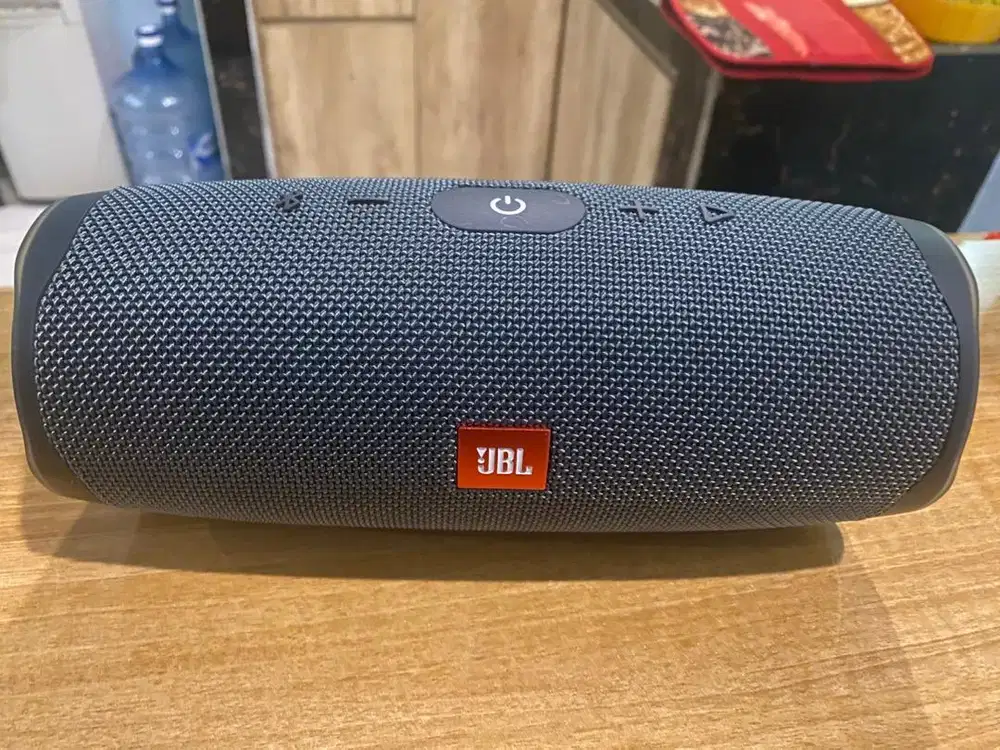 JBL Charge Essential 2