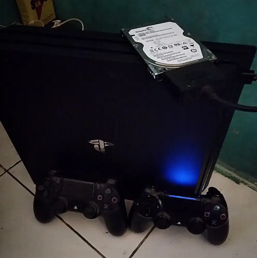 PS4 PRO FW 12 HDD 1,5TB FULLSET