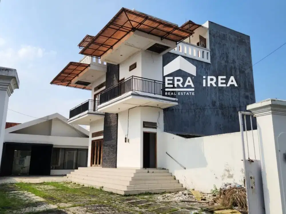 Rumah 2 Lantai + Gudang Dijual di Solo Dekat Simpang Joglo
