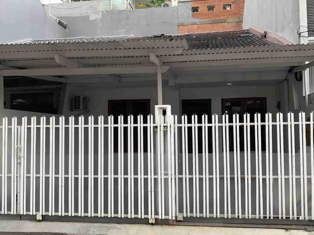 Rumah Kelapa Cengkir Barat, Kelapa Gading, Jakarta Utara.