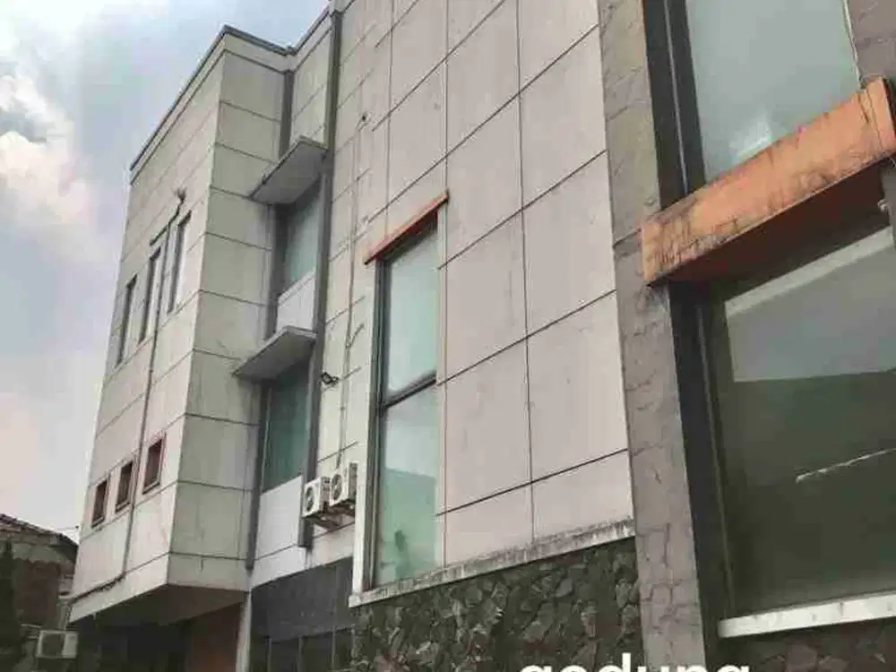Dijual Gudang + Gedung Serbaguna Akses Container
