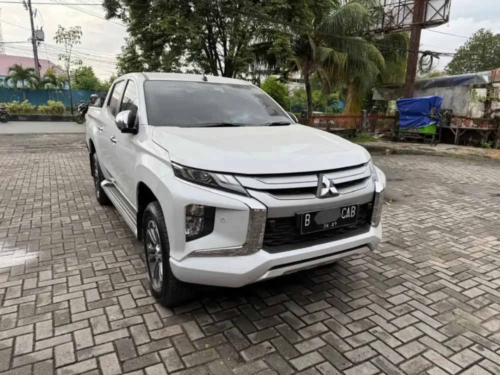 Mitsubishi Triton Ultimate 4x4 second like New