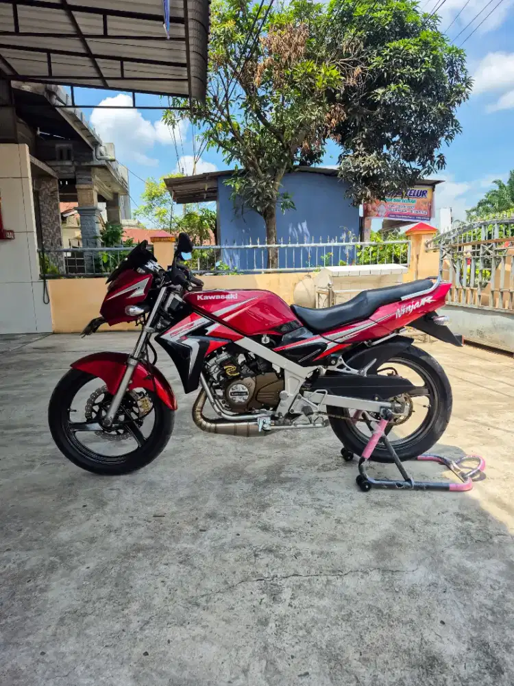 Ninja R 2010 Merah