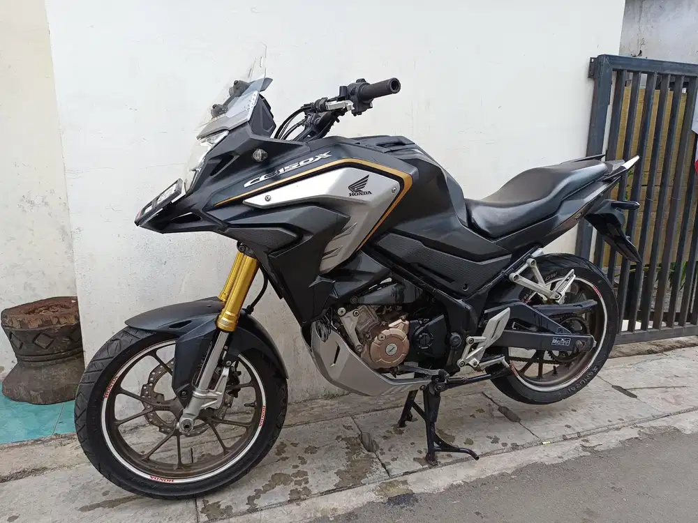 Di jual cepat cb150x 2022 siap pakai