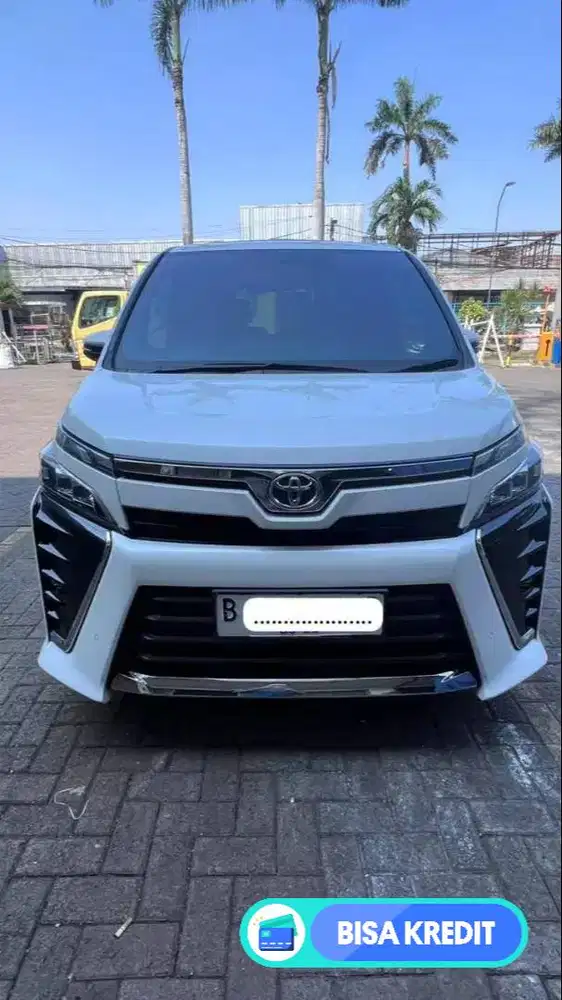 Dijual Toyota Voxy 2020
