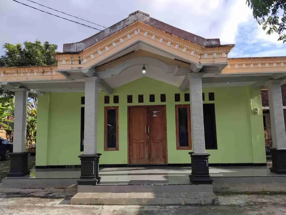 Rumah untuk mess/kantor