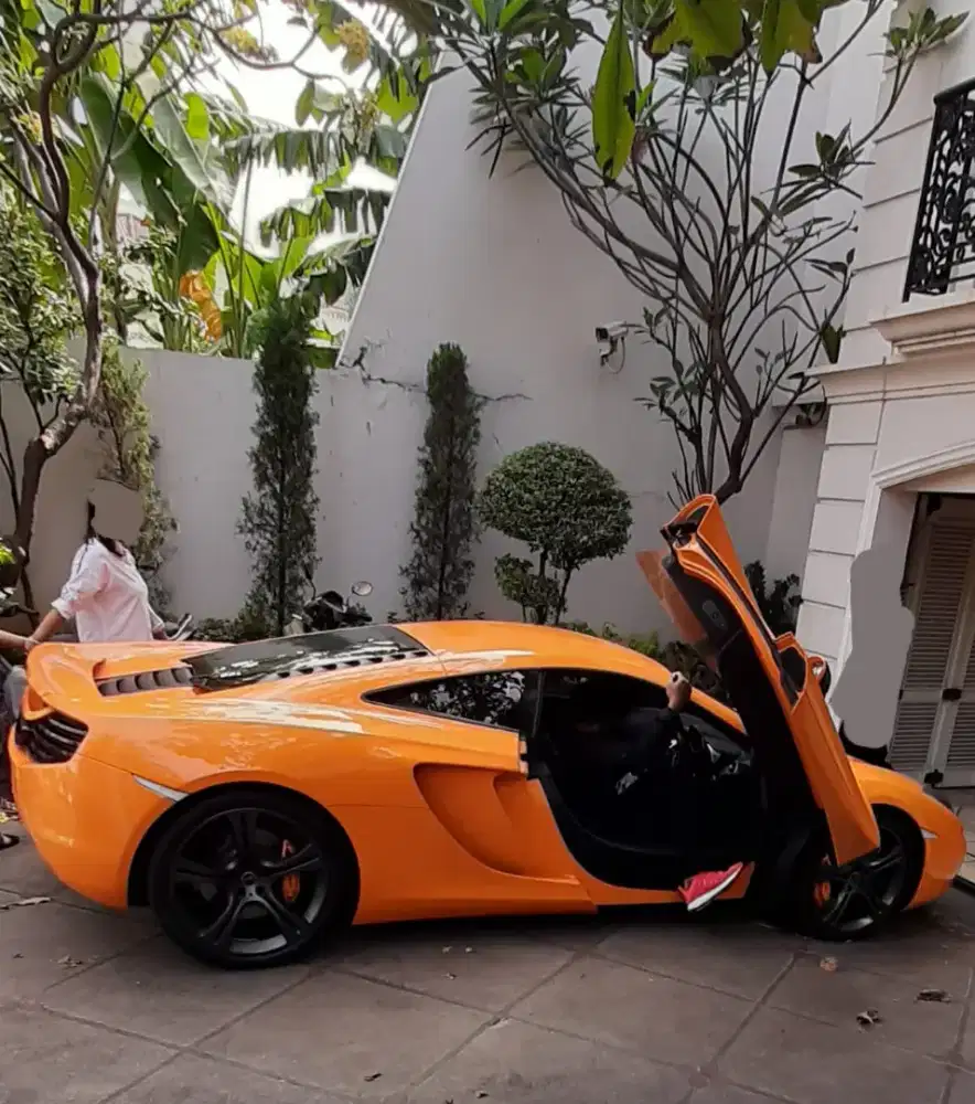 MURAH. McLaren MP4-12c 2013 mp4 gallardo 570s 2012
