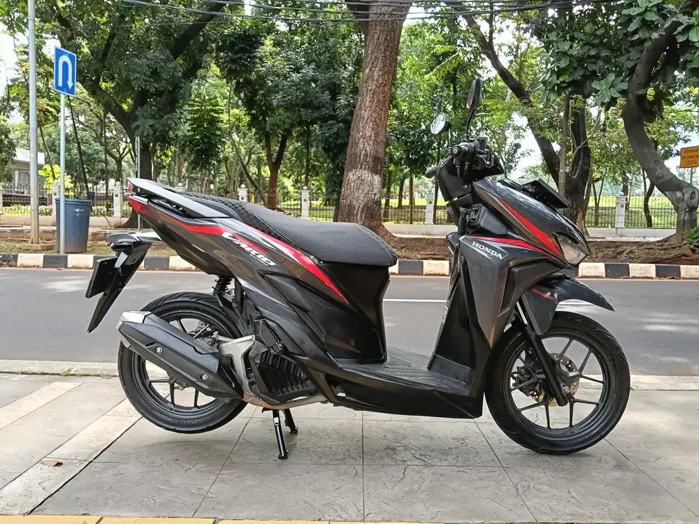 DIJUAL CASH NEW HONDA VARIO 125 CBS ISS THN 2018 PJK IDUP SIAP PAKAI