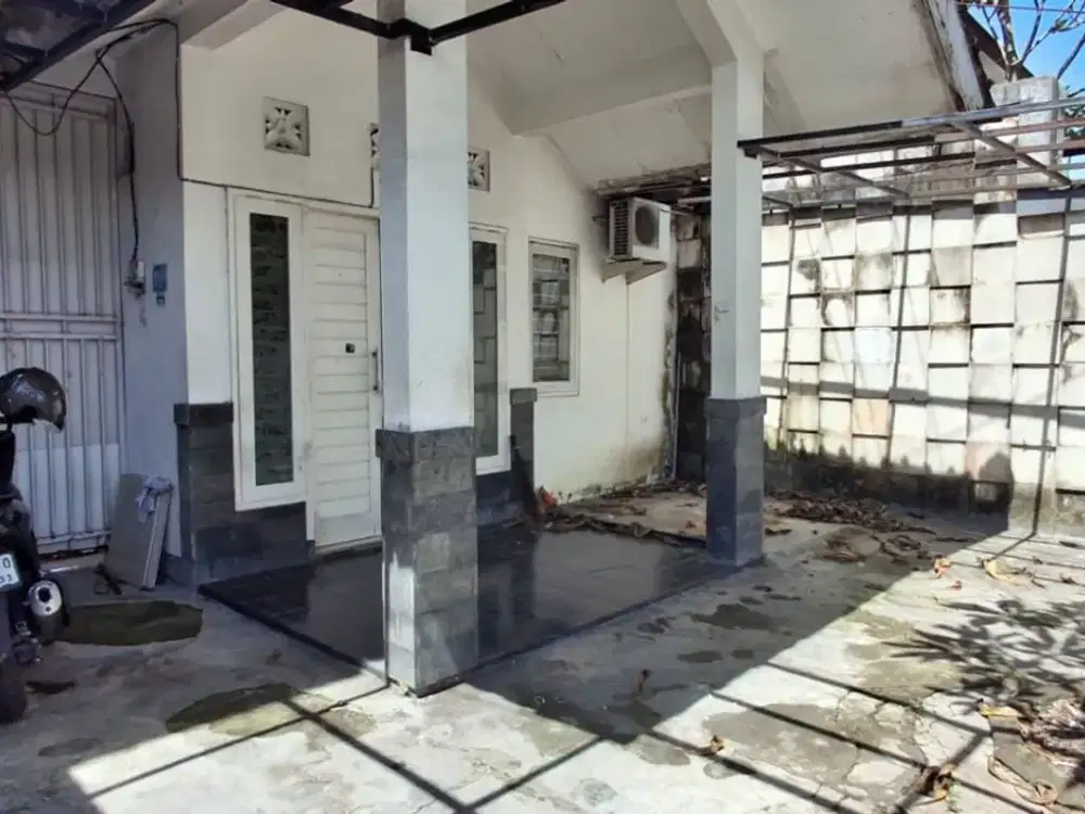Disewakan tanah bonus rumah tempat usaha di Renon Lokasi belakang Fit Hub Renon