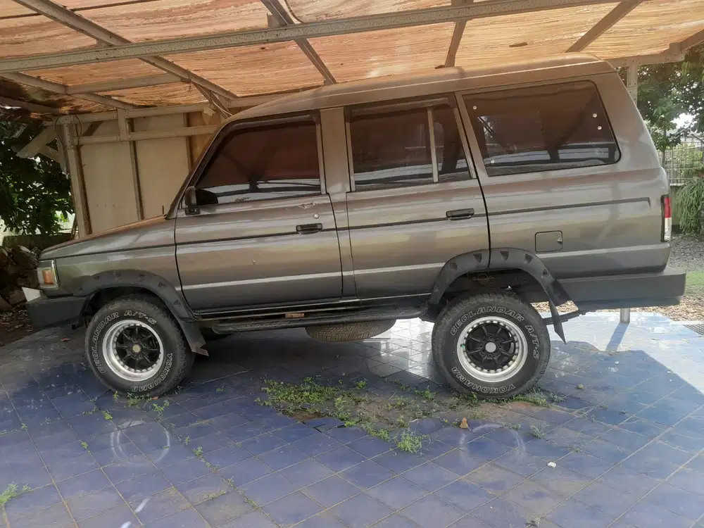 Toyota Kijang 1990 Bensin